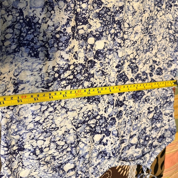 Express Marble Print V-Neck Slip Dress.
Slip Dress. Size M - Picture 9 of 10